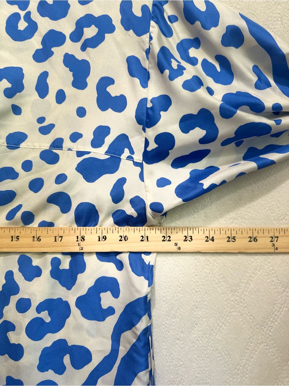 VTG Acne Jenia 100% Silk Blue White Mixed Animal Button-Down Dress Sz L Pockets - Picture 15 of 15